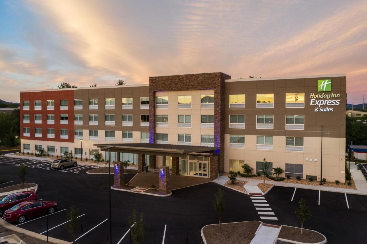 Holiday Inn Express & Suites - Roanoke - Civic Center Exterior foto