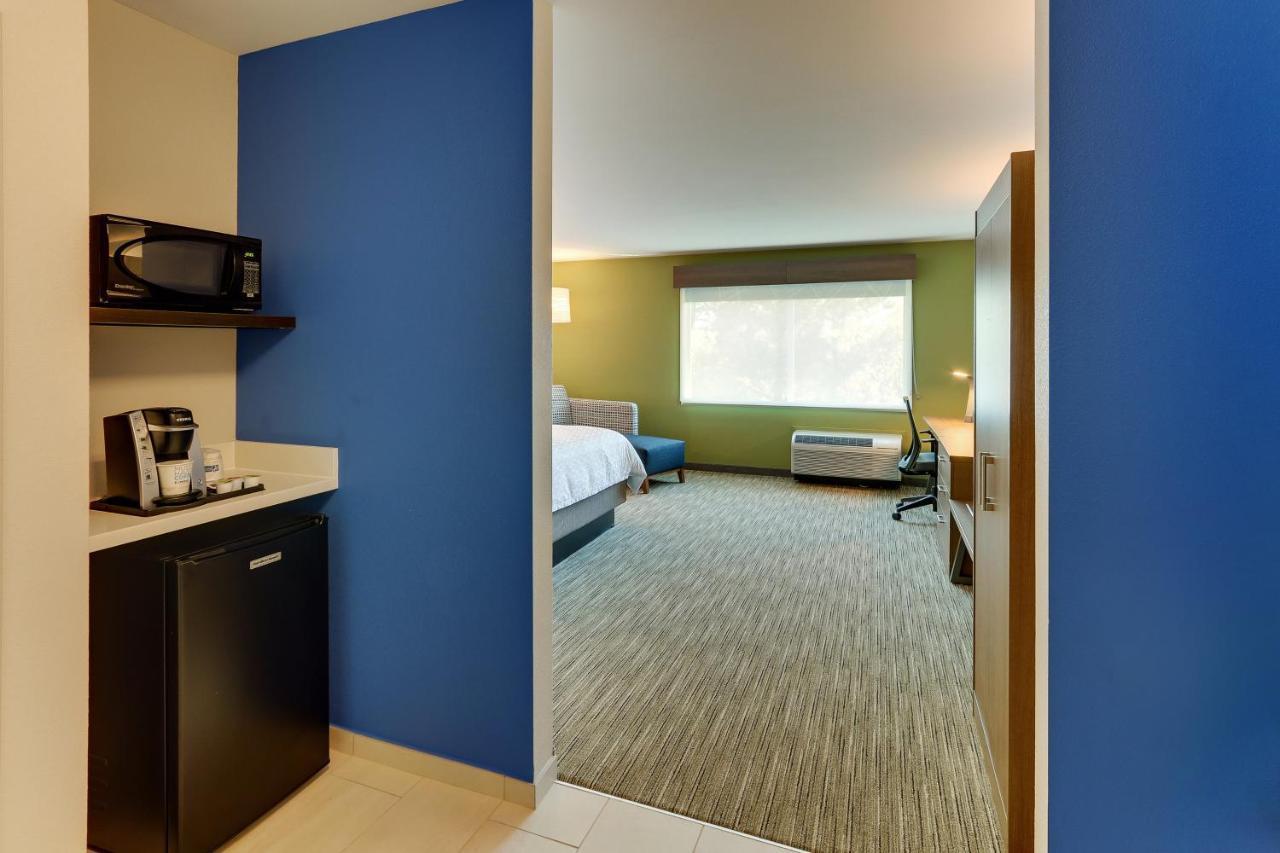Holiday Inn Express & Suites - Roanoke - Civic Center Exterior foto